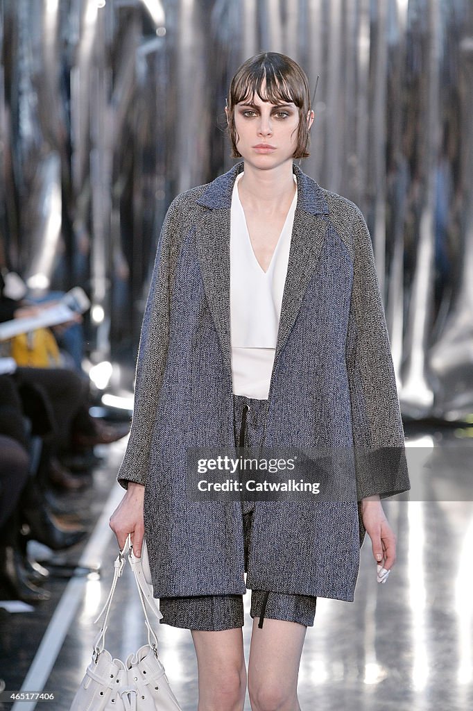 Christine Phung - Runway RTW - Fall 2015 - Paris Fashion Week