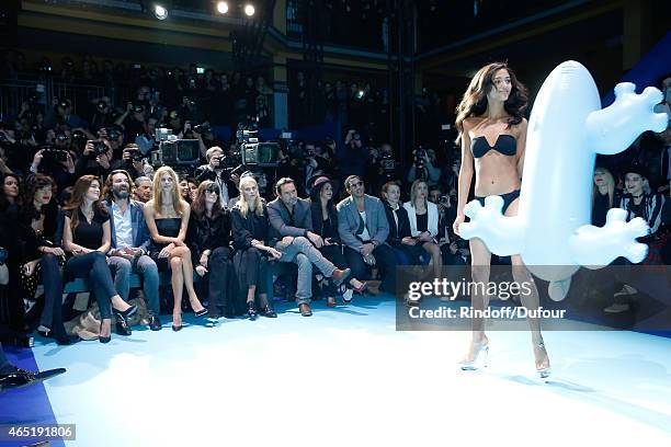 Pat de la Huerta, Lara Micheli, her companion Frederic Beigbeder, Malgosia Bela, Emmanuelle Alt, Aymeline Valade, Gilles Lellouche, Alice Belaidi,...