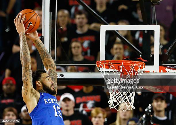 Willie Cauley-Stein of the Kentucky Wildcats dunks against the Georgia Bulldogs at Stegeman Coliseum on March 3, 2015 in Athens, Georgia.