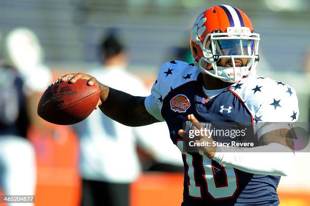 Tajh Boyd of the North squad participates in drills prior to the Reese's Senior Bowl against the South squad at Ladd Peebles Stadium on January 25,...