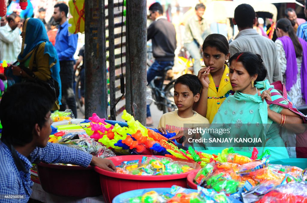 INDIA-RELIGION-FESTIVAL-HOLI