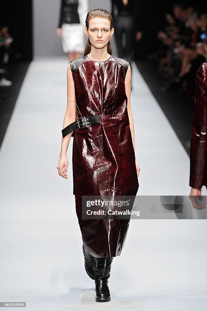 Guy Laroche - Runway RTW - Fall 2015 - Paris Fashion Week