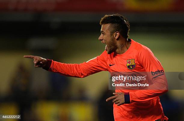 Neymar of FC Barcelona celebrates after scoring his teams opening goal during the Copa del Rey Semi-Final, Second Leg match between Villarreal CF and...