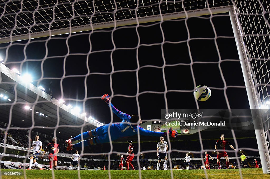 Tottenham Hotspur v Swansea City - Premier League