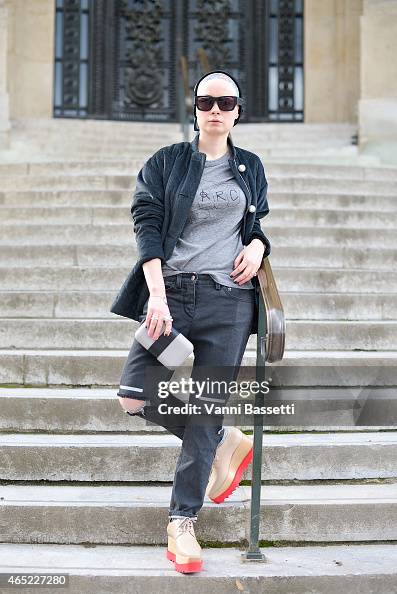 Day 2 - Street Style - Paris Fashion Week - Womenswear Fall/Winter 2015/2016 Day 2 - Street Style - Paris Fashion Week - Womenswear Fall/Winter 2015/2016