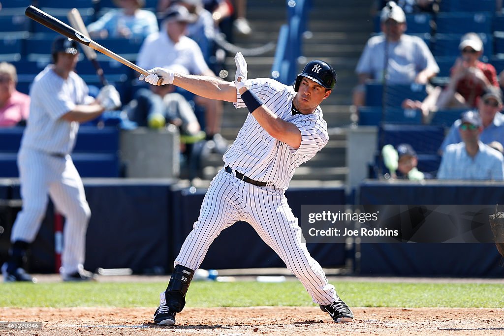 Philadelphia Phillies v New York Yankees