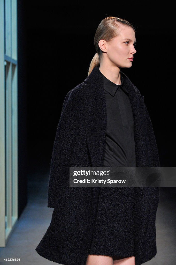 Gauchere: Runway - Paris Fashion Week Womenswear Fall/Winter 2015/2016