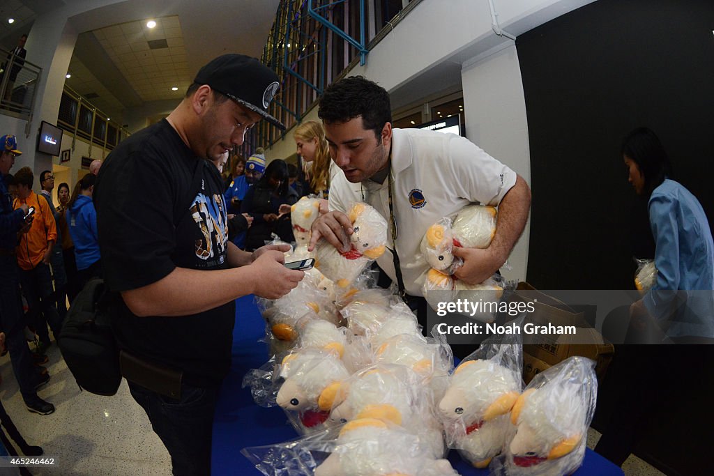 Milwaukee Bucks v Golden State Warriors