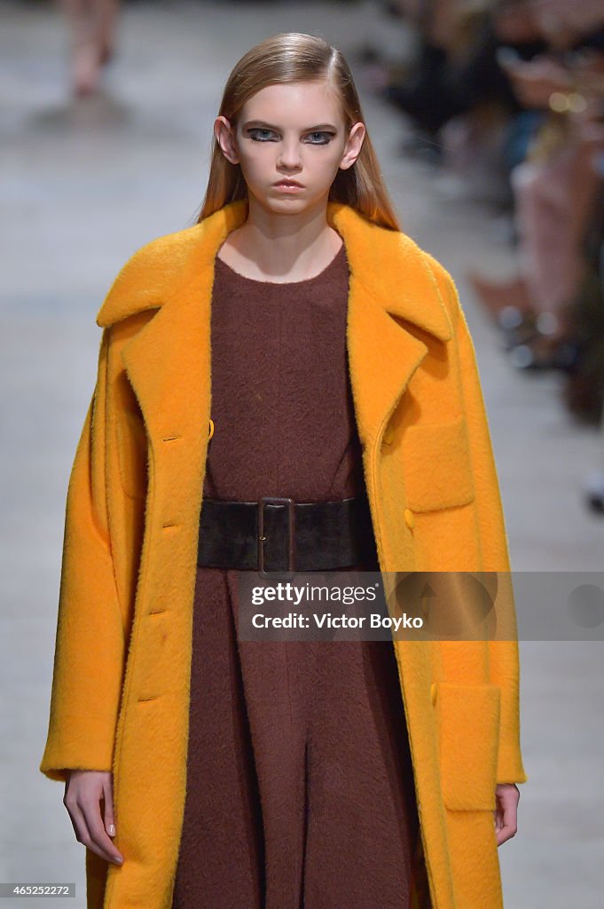 Rochas : Runway - Paris Fashion Week Womenswear Fall/Winter 2015/2016