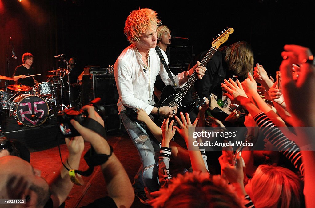 R5 Performs At The Roxy