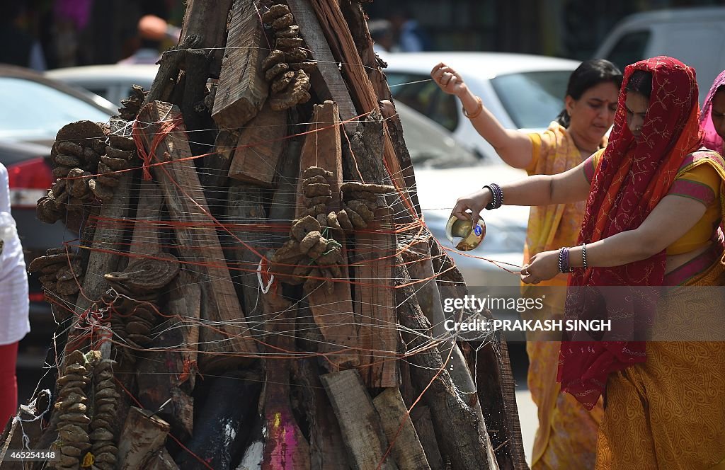 INDIA-RELIGION-FESTIVAL-HOLI