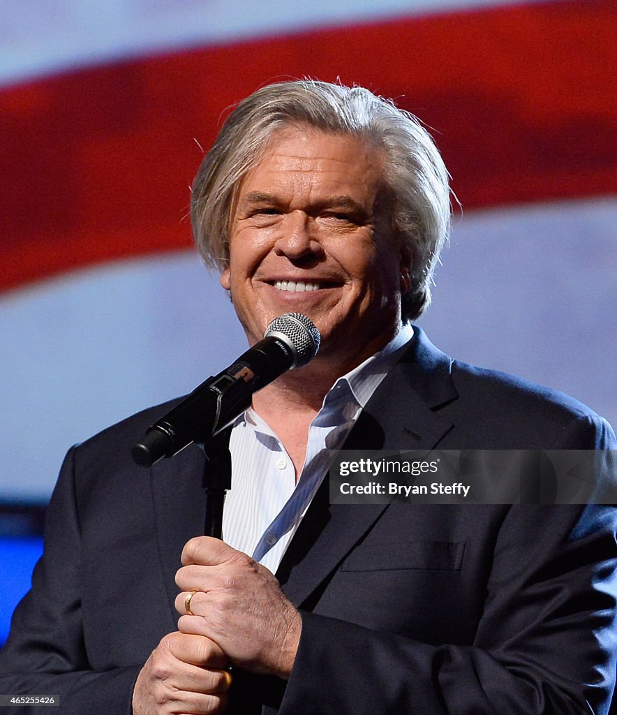 Ron White Tapes His Annual Comedy Salute To The Troops To Air On CMT Later This Year