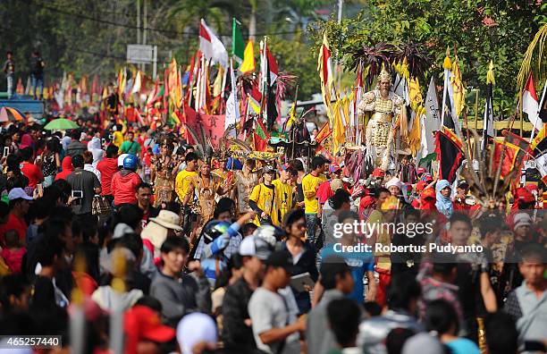 Revelers gather for Tatung festival during Cap Go Meh celebrations on March 5, 2015 in Singkawang, Kalimantan, Indonesia. The ancient art of Tatung,...