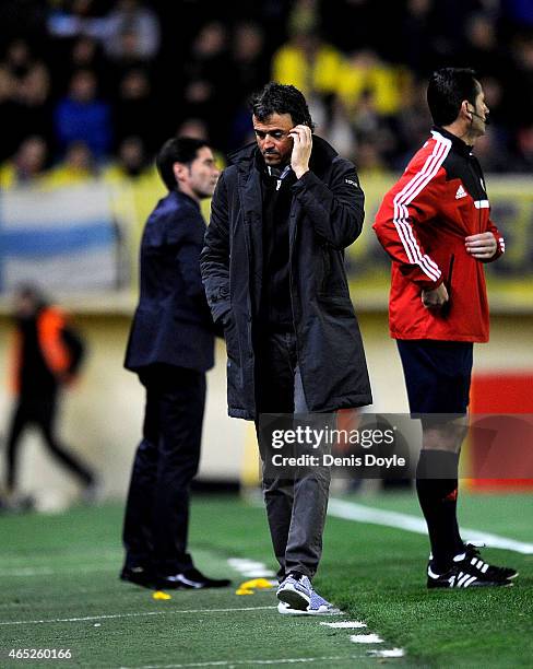 Head coach Luis Enrique of FC Barcelona reacts during the Copa del Rey Semi-Final, Second Leg match between Villarreal CF and Barcelona at El...