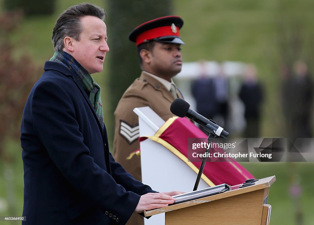 British Prime Minister Commemorates Overseas World War One Victoria Cross Recipients