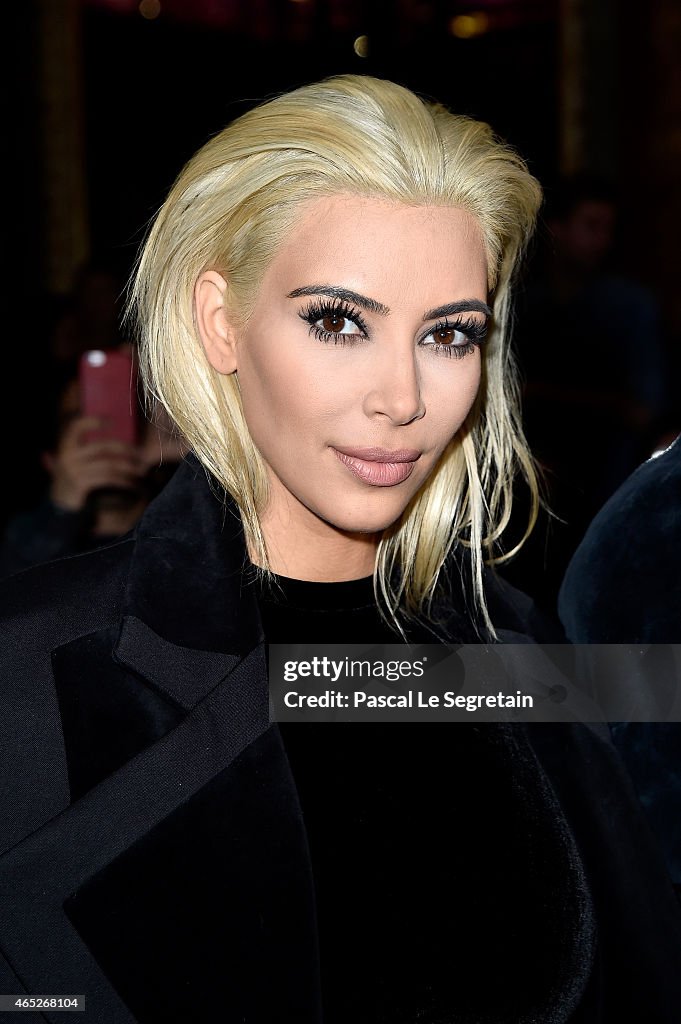 Balmain : Front Row - Paris Fashion Week Womenswear Fall/Winter 2015/2016