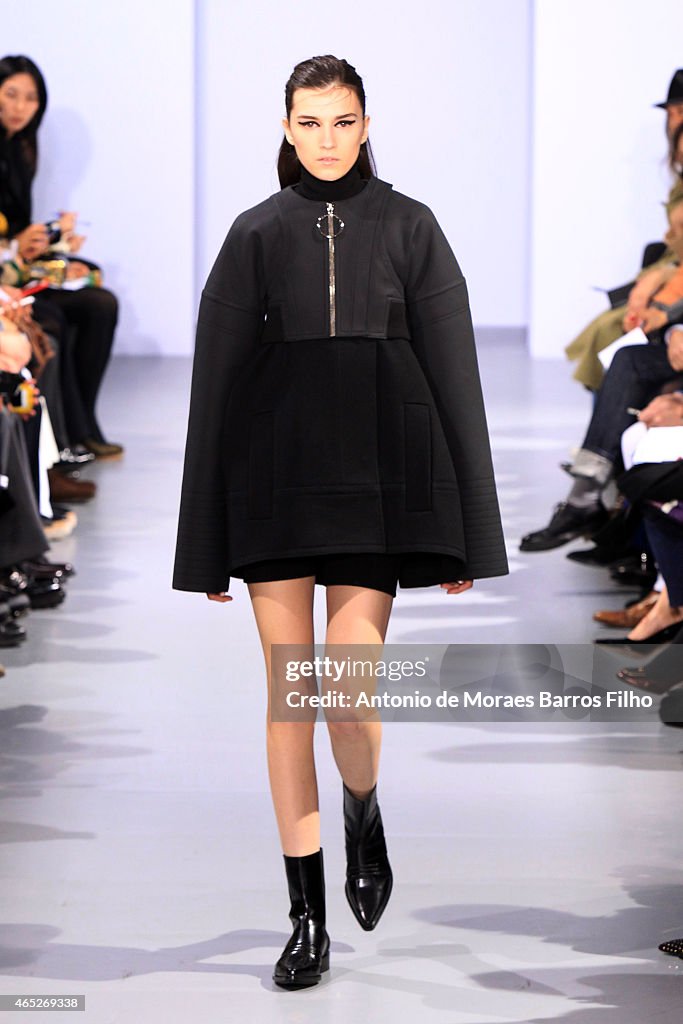 Paco Rabanne : Runway - Paris Fashion Week Womenswear Fall/Winter 2015/2016