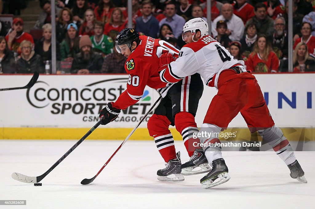 Carolina Hurricanes v Chicago Blackhawks