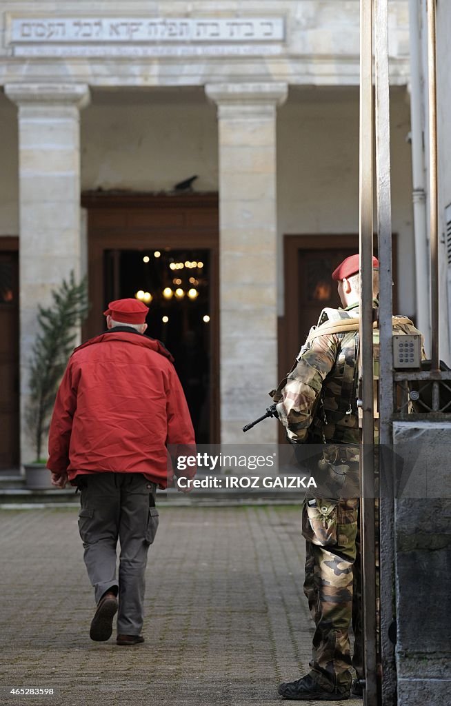 FRANCE-INTERFAITH-CHRISTIANISM-ISLAM-JUDAISM-PEACE