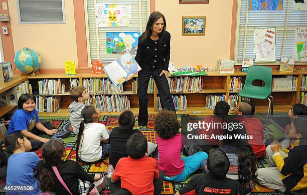 Rise Up Foundation Founder Wendy Alane Adams reads to students at the SAG Foundation BookPALS and Rise Up Foundation Kickoff National "Read To Me"...