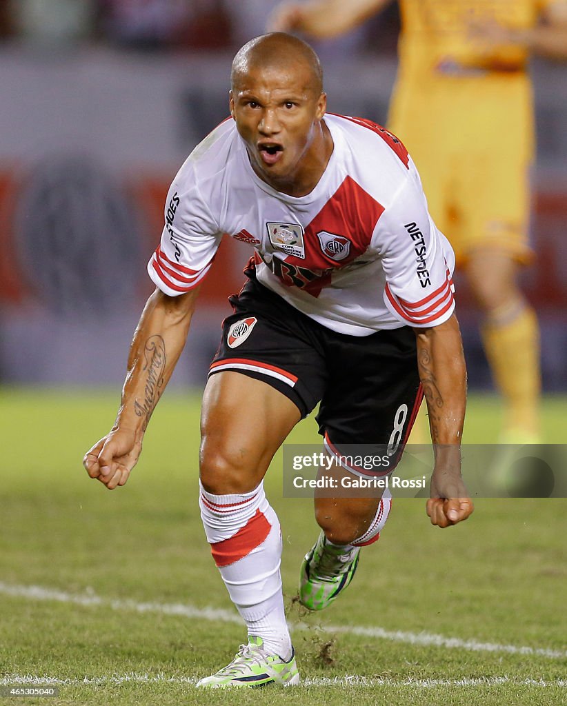 River Plate v Tigres - Copa Bridgestone Libertadores 2015