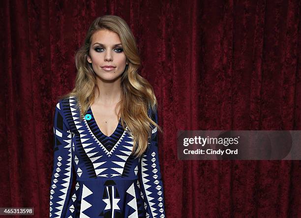 Actress AnnaLynne McCord visits the SiriusXM Studios on March 5, 2015 in New York City.