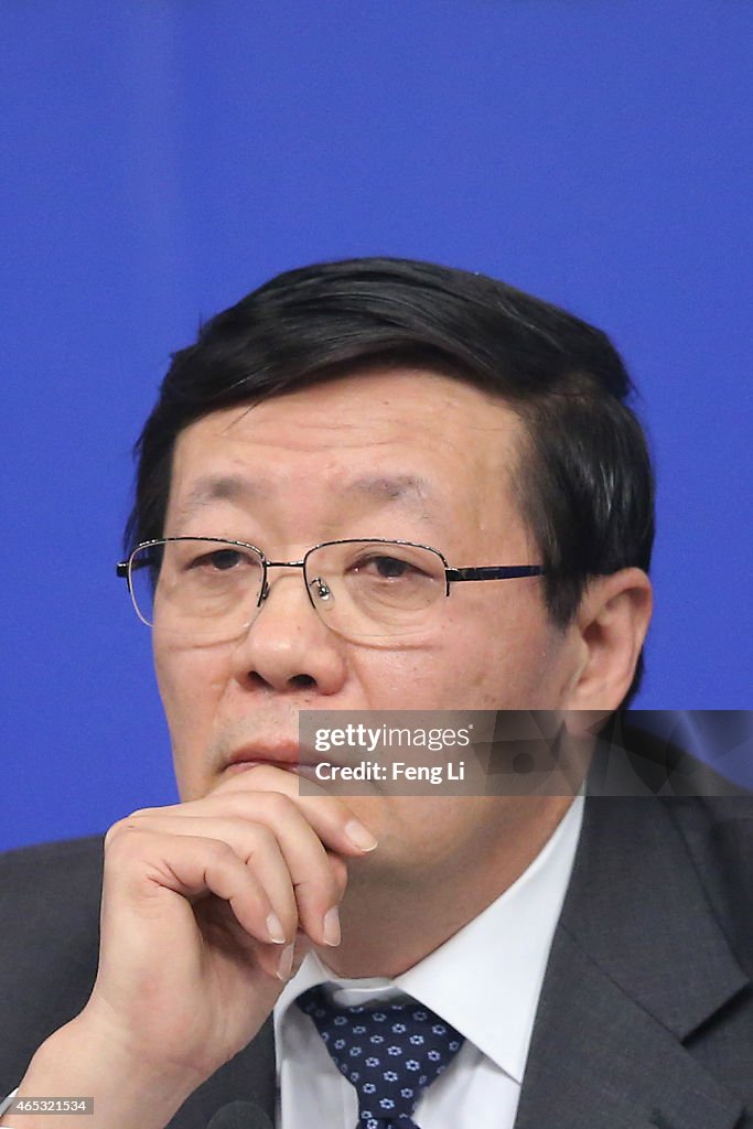 Finance Minister Lou Jiwei & Vice Minister Liu Kun Jointly Hold A Press Conference