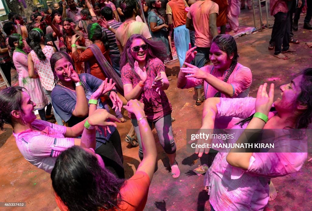 INDIA-FESTIVAL-HOLI