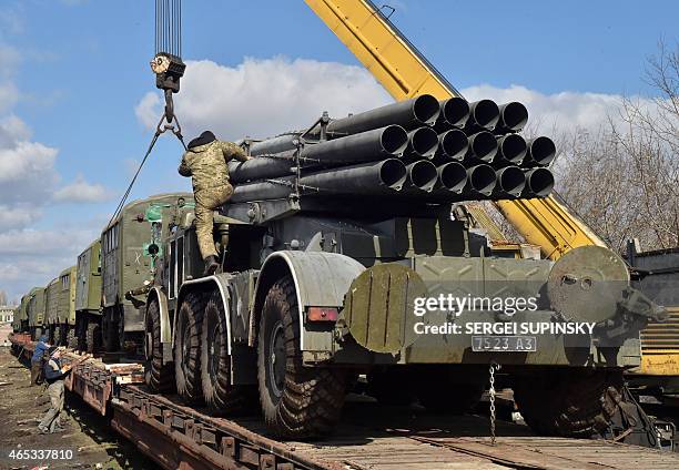 Multiple Rocket Launcher System Photos and Premium High Res Pictures ...