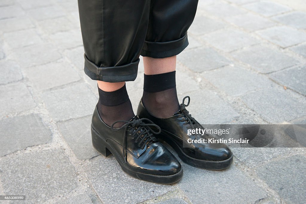 Day 3 - Street Style - Paris Fashion Week - Womenswear Fall/Winter 2015/2016