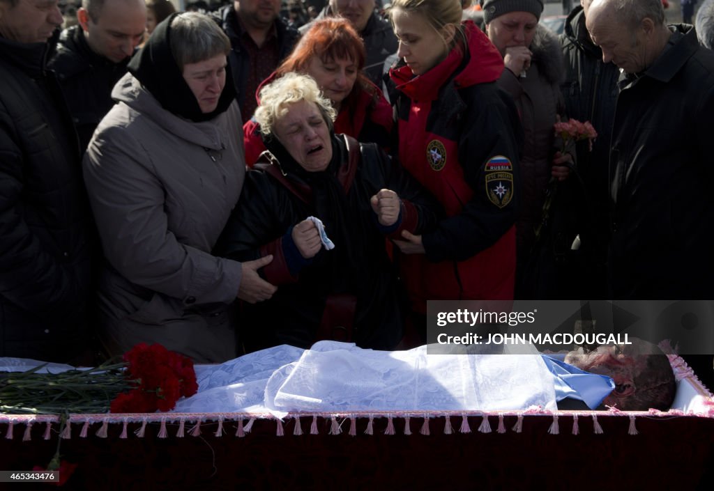 UKRAINE-RUSSIA-CRISIS-MINE-FUNERAL