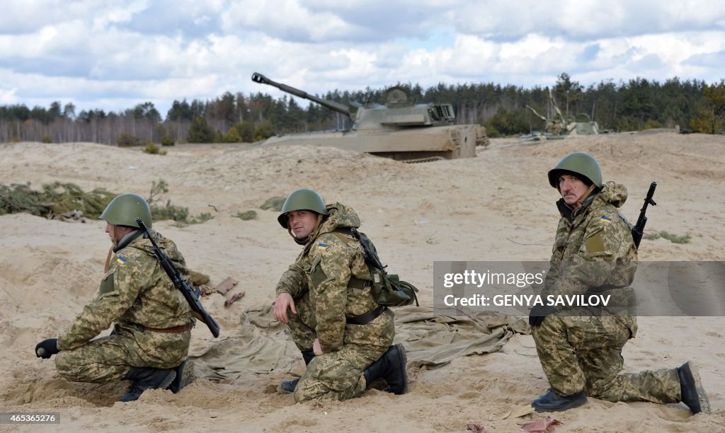 UKRAINE-RUSSIA-CRISIS-ARMY