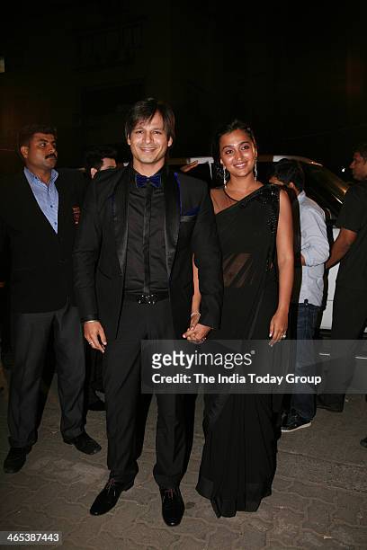 Vivek Oberoi with his wife Priyanka during Filmfare awards 2013 in Mumbai.