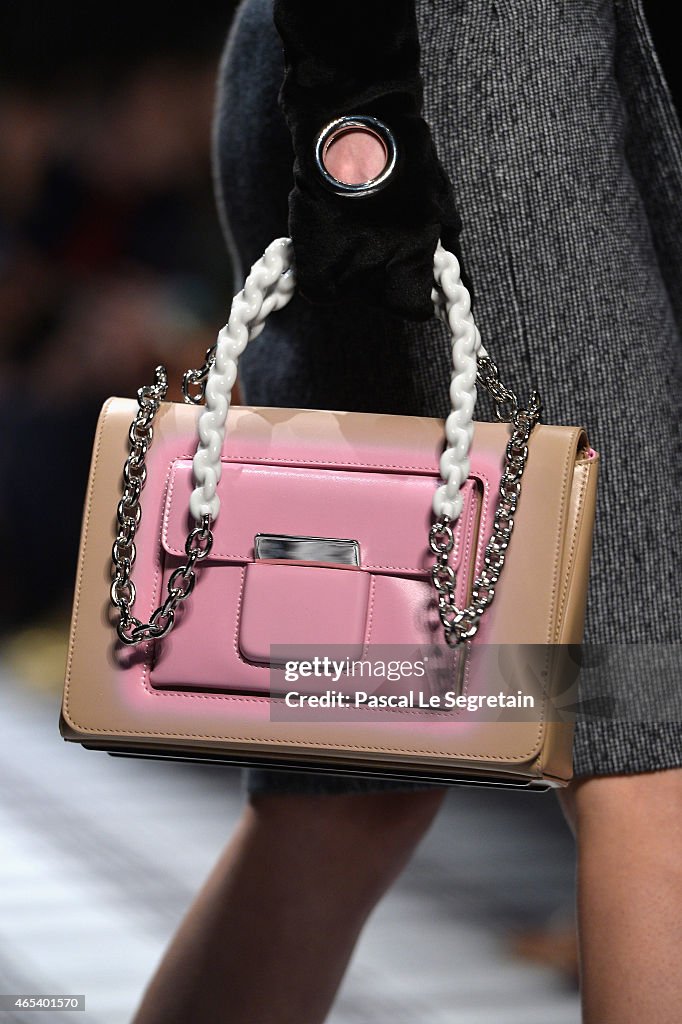 Balenciaga : Runway - Paris Fashion Week Womenswear Fall/Winter 2015/2016