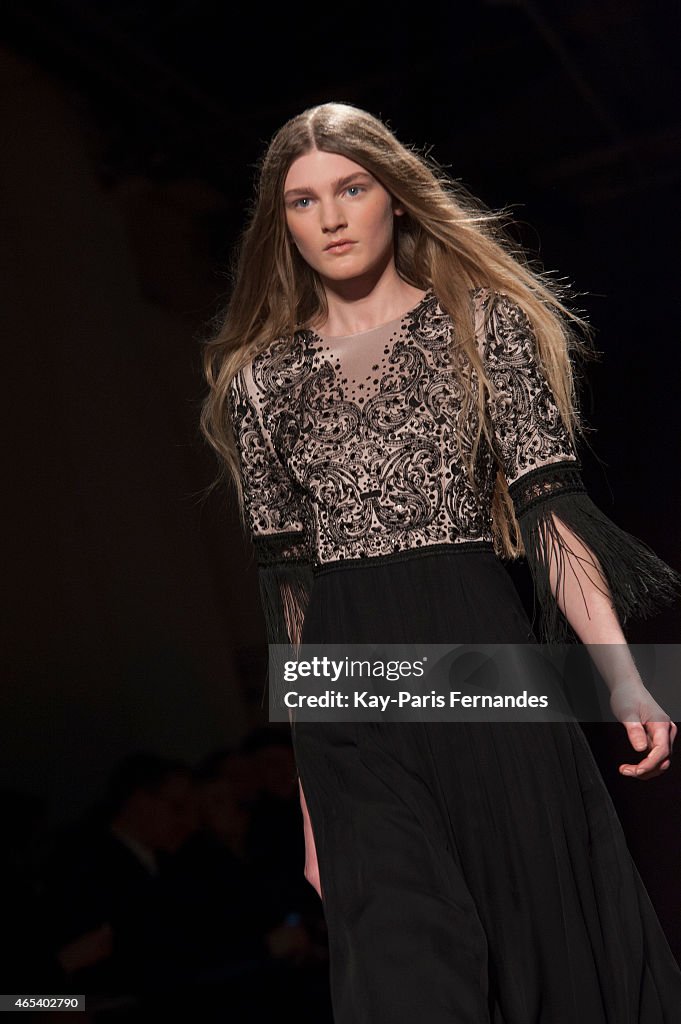 Andrew GN : Runway - Paris Fashion Week Womenswear Fall/Winter 2015/2016