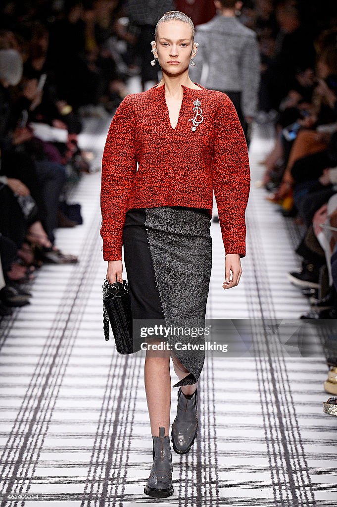 Balenciaga - Runway RTW - Fall 2015 - Paris Fashion Week