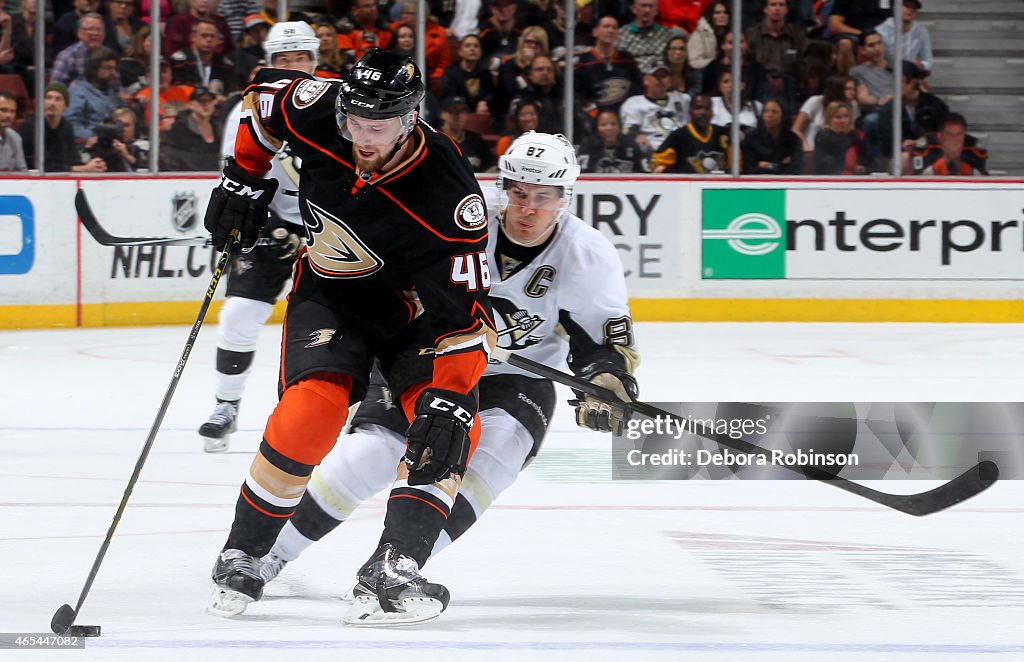 Pittsburgh Penguins v Anaheim Ducks