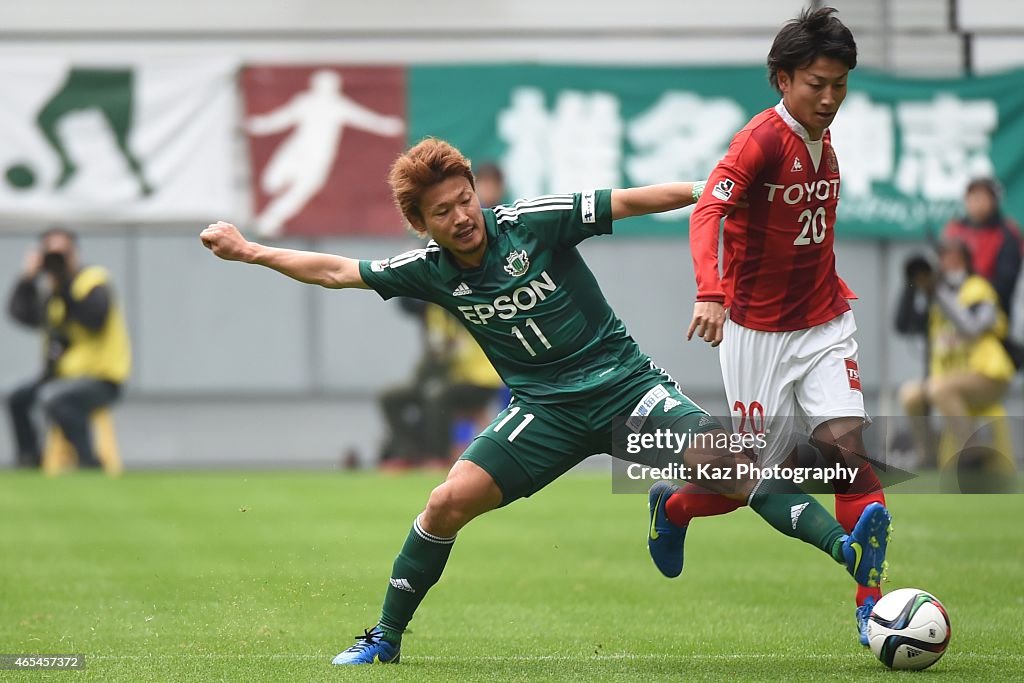 Nagoya Grampus v Matsumoto Yamaga - J.League 2015