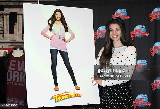 Kira kosarin los thundermans cartel femenino nickelodeon, diverso, póster, zapato png