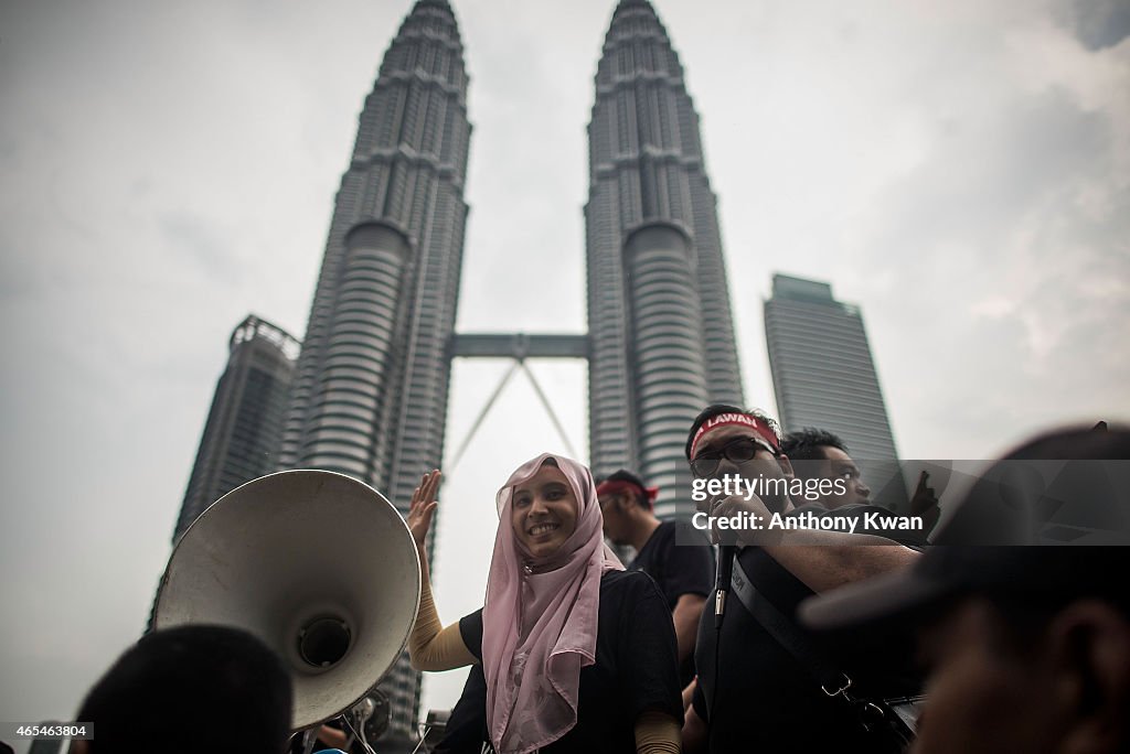 Crowds Gather For Free Anwar Ibrahim March2Freedom rally