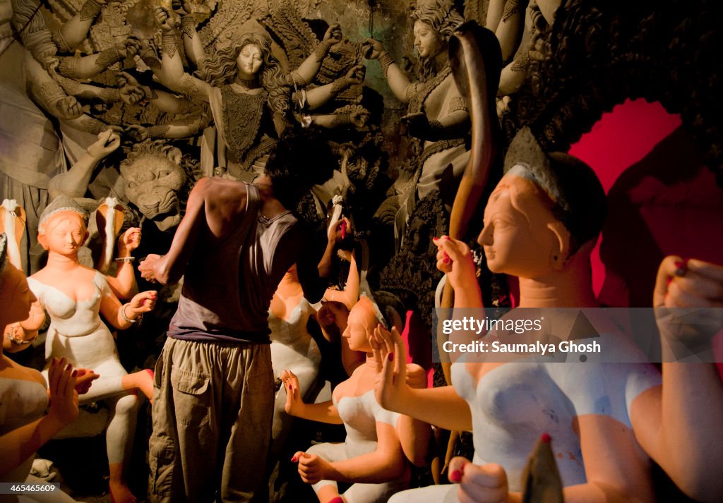 Artisan working at Kumartuli