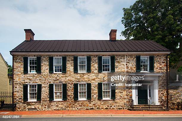 historic town of leesburg, virginia - leesburg stock pictures, royalty-free photos & images