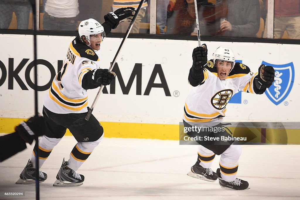 Philadelphia Flyers v Boston Bruins