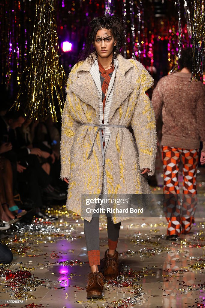 Vivienne Westwood : Runway - Paris Fashion Week Womenswear Fall/Winter 2015/2016