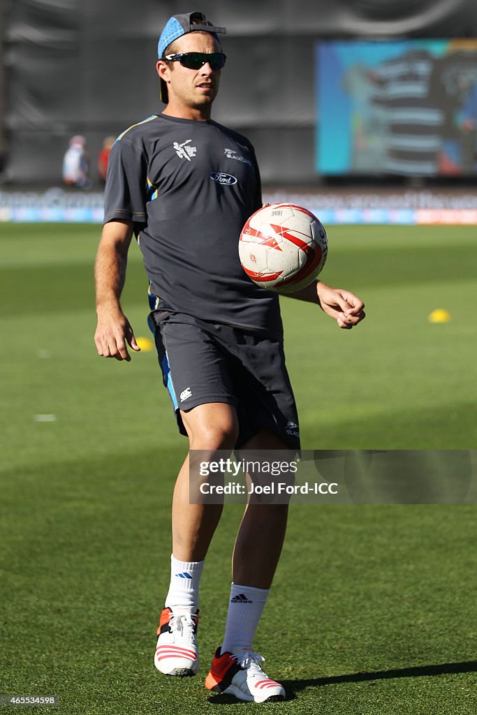 New Zealand v Afghanistan - 2015 ICC Cricket World Cup