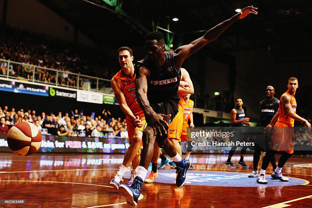 New Zealand v Cairns - NBL Grand Final: Game 2