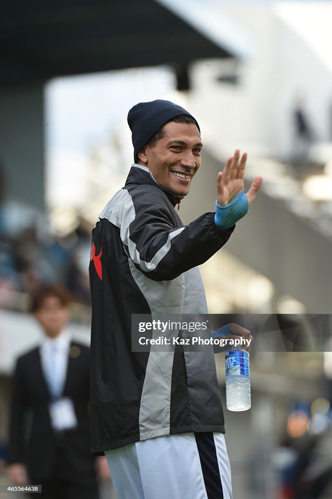 Jubilo Iwata v Giravanz Kitakyushu - J.League 2 2015