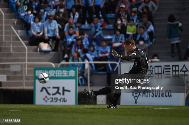 Krzysztof Kaminski of Jubilo Iwata takes a goal kick during the J.League second division match between Jubilo Iwata and Giravanz Kitakyushu at Yamaha...