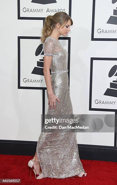 Taylor Swift arrives at the 56th Annual GRAMMY Awards at Staples Center on January 26, 2014 in Los Angeles, California.