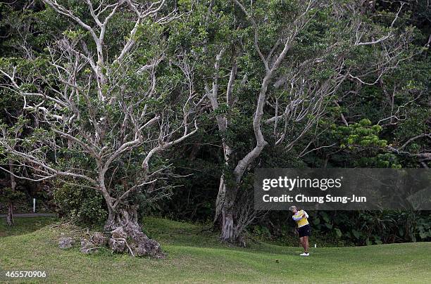 Erina Hara of Japan plays a shot during the final round of the Daikin Orchid Ladies Golf Tournament at the Ryukyu Golf Club on March 8, 2015 in...